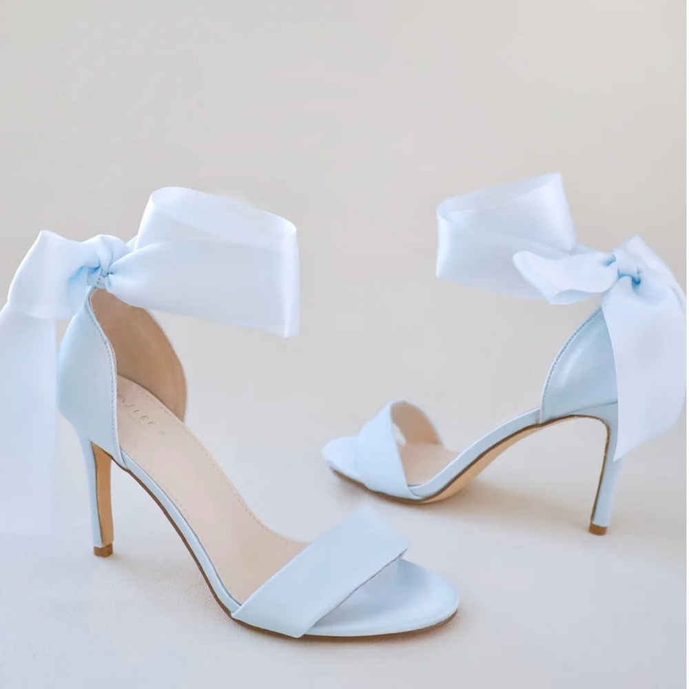BRAND NEW IN BOX | Sophisticated Blue Stiletto Heels